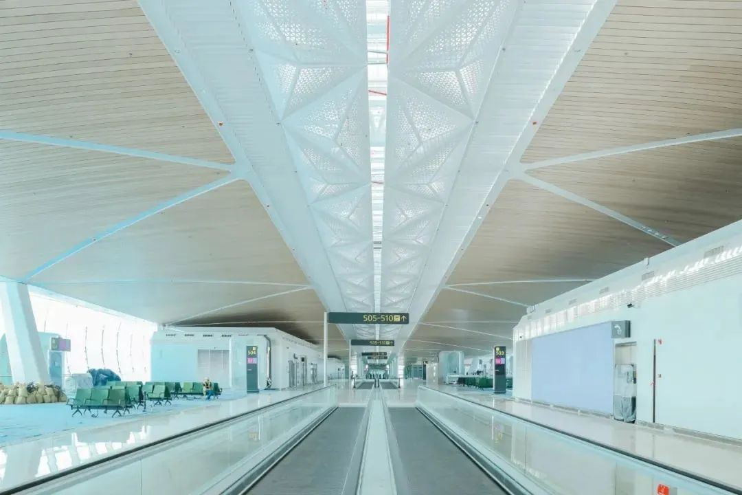 喜訊!中裝建設(shè)再添9項(xiàng)中國建筑工程裝飾獎(jiǎng)! 喜訊!中裝建設(shè)再添9項(xiàng)中國建筑工程裝飾獎(jiǎng)!